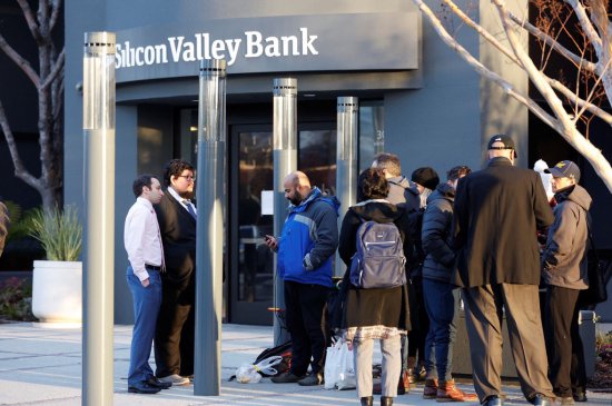 美国硅谷银行母<em>公司起诉</em>联邦机构 欲追回被扣押的19.3亿美元