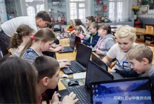 俄罗斯国内汉语教学市场规模可达2.3亿美元 用户需求成倍增长