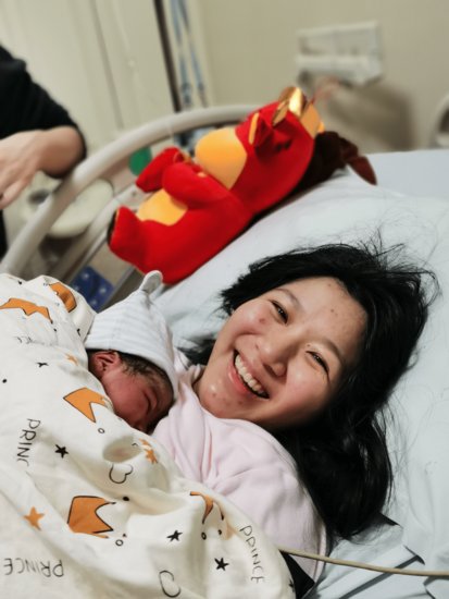 新年钟声响起，长沙市妇幼保健院迎来第一个<em>金牛宝宝</em>的诞生