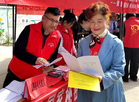 新疆焉耆：文明旅游“微笑服务”提升行动不断提升游客满意度和...