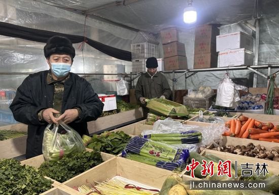新春将至 延吉<em>蔬菜市场</em>供销两旺
