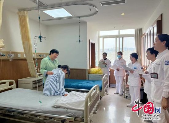 广元市第一人民<em>医院</em>举行护士节应急预案情景模拟演练竞赛