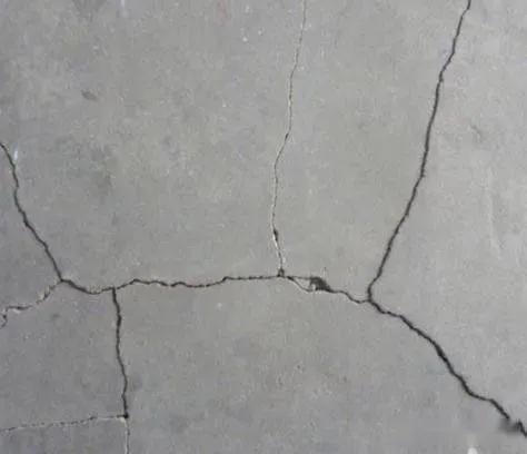 <em>水泥</em>地板如何施工才能达到防裂防起沙的效果？