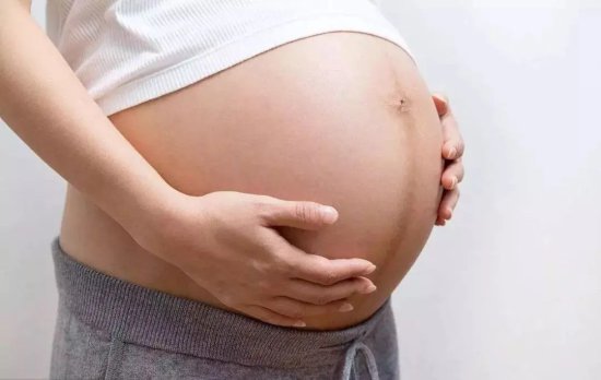 怀孕期间肚皮上的<em>妊娠纹怎么</em>去除？