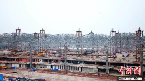 <em>重庆</em>江北国际机场T3B航站楼<em>整体</em>屋盖钢结构封顶