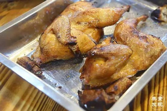 长沙中南大学旁的这家<em>烧鸡店</em>，开业一年，掀起长沙吃鸡狂潮！