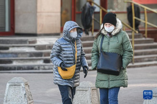 莫斯科市取消强制<em>戴口罩</em>规定
