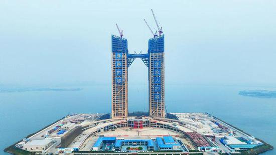 从博士到“陈工”：上海“超高”建筑背后涌现青年力量