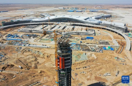 呼和浩特新机场空管工<em>程</em>塔台主体结构完成封顶