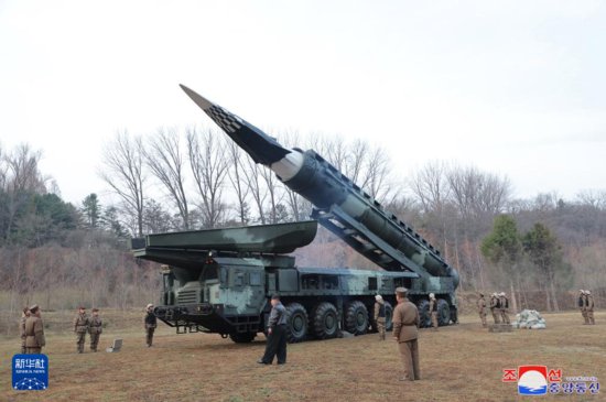 朝鲜成功试射新型中远程高超音速弹道导弹