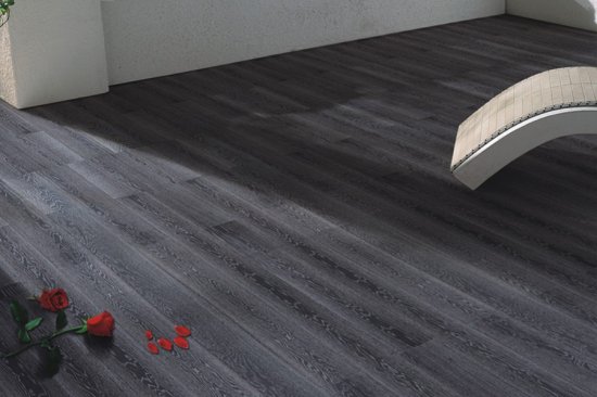 <em>卧室</em>选择木<em>地板还是瓷砖</em>？专家是这样说的，你家错了吗？
