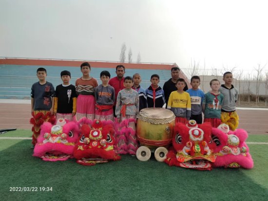 龙狮舞出新疆风⑥丨喀什校园醒狮文化热起来