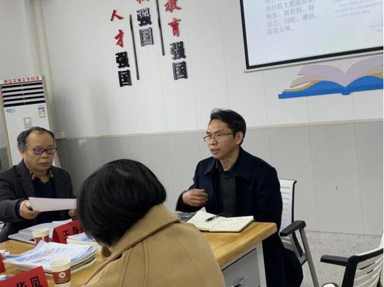 重庆市綦江实验中学校柯世民工作室举行英才项目结项活动