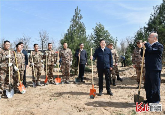 王东峰<em>在石家庄</em>参加2022年春季义务植树活动