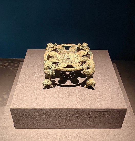 “吉金铸史：青铜器里的古代中国”展览在<em>三星堆</em>博物馆开幕