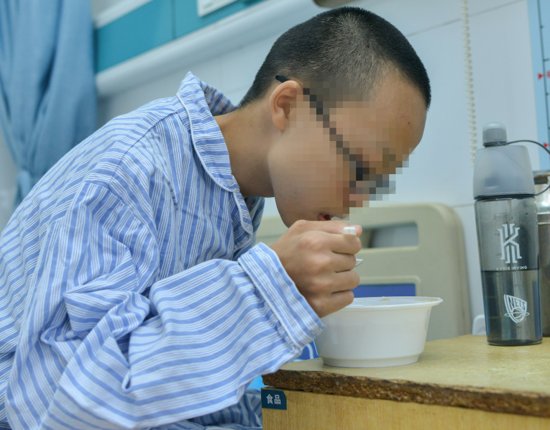 秋天莫过一碗汤，湖南省人民医院推出21道秋季中医<em>养生汤</em>送病房