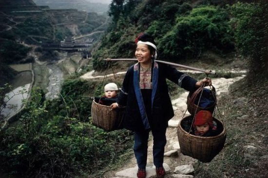 爱上中国<em>的法国</em>摄影师，用镜头记下30年侗寨记忆