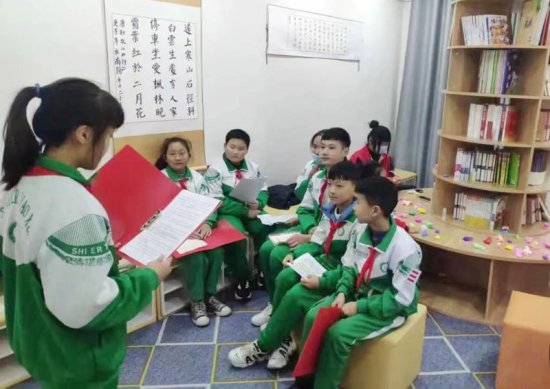 宛城区黄河社区开展“儿童读书会”活动