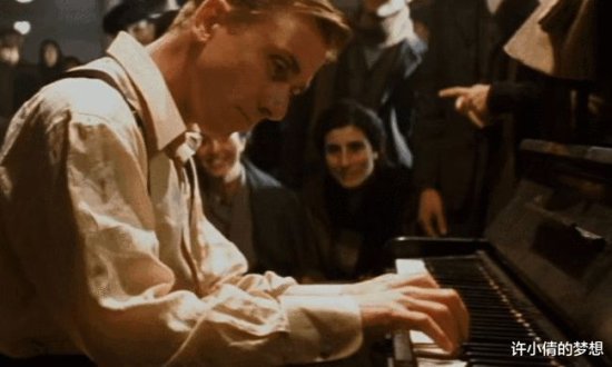 <em>电影</em>《<em>海上钢琴师</em>》，他选择的是孤独，孤独充斥了主人公1900的...