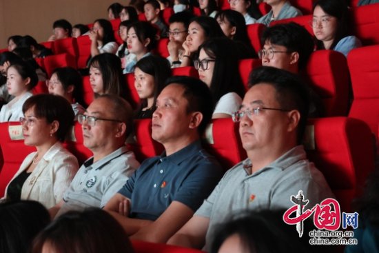 电影《平教之路》在四川师范大学遂宁校区顺利完成首映