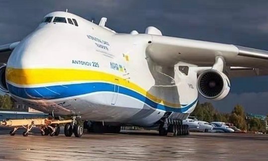 泽连斯基确认世界最大飞机安-225运输机被战火摧毁