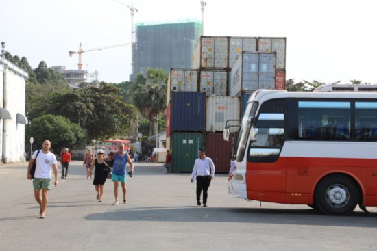 探索转型发展之路，柬埔寨西哈努克市对标中国深圳澳门