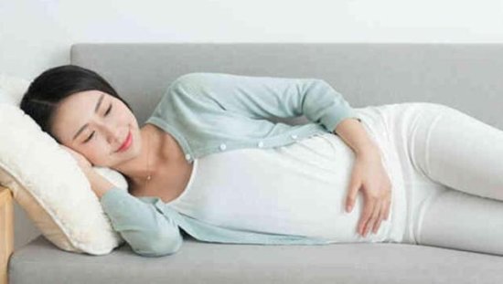 孕妈养胎宅在家，胎宝却因<em>缺氧</em>“遭了殃”，孕期这些行为要注意