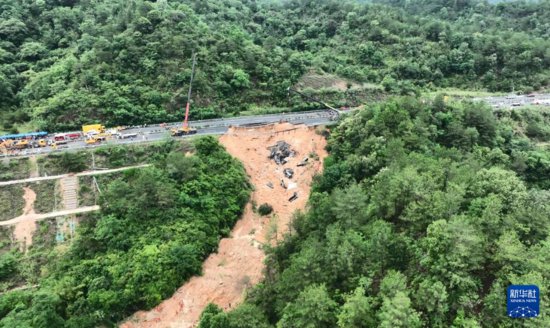 广东梅大高速路面塌方事故已致24人死亡