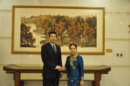 外交部副部长罗照辉会见老挝驻华大使<em>万迪</em>