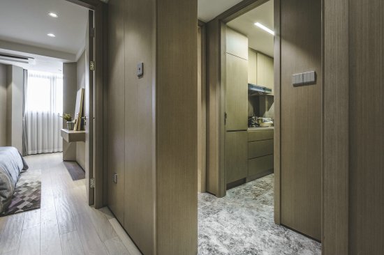 现代简约<em>的小公寓装修</em> 实墙选用玻璃光线明亮宽敞