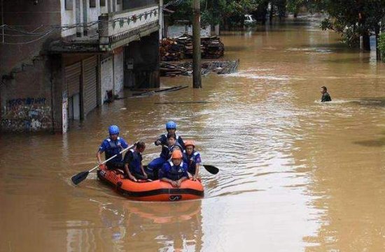 98年<em>特大</em>洪水中，7岁女孩江珊抱树9小时才获救，如今她还好吗？