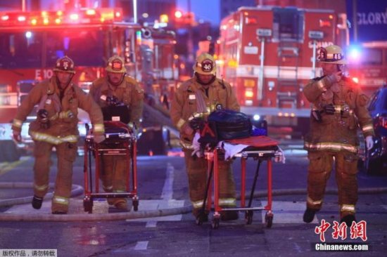 美国洛杉矶市中心<em>发生爆炸</em> 11名<em>消防员受伤</em>