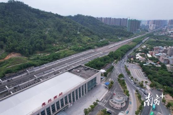 <em>惠州南站</em>实施新的列车运行图，增加1.5对动车组列车