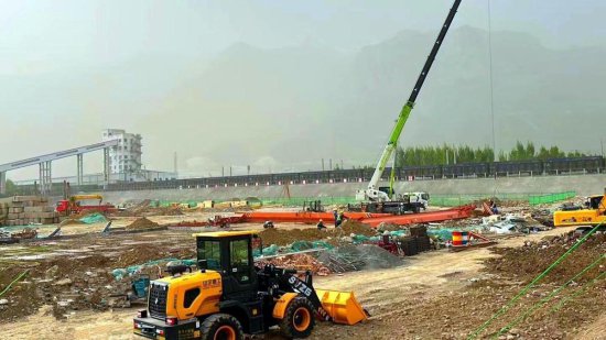 河南沁阳：挑灯夜战抢工期 重点项目建设再加速