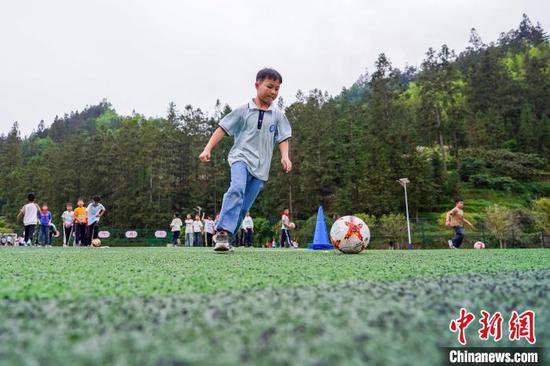 贵州：多彩社团让学生乐享“课后时光”