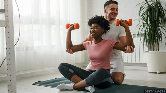 How to exercise at home<em> 如何在家</em>锻炼身体