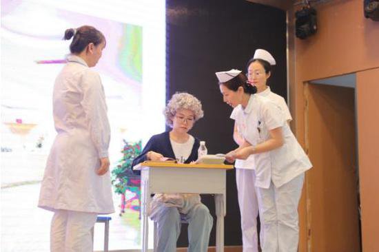 哈尔滨市第一医院举办护理应急预案演练