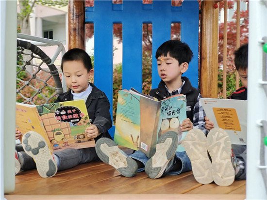 盱眙县穆店中心幼儿园开展亲子阅读活动