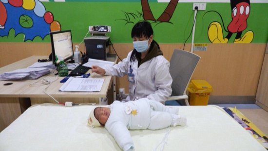 湖南洞口：为新生儿提供四项疾病免费筛查 把好人生健康“第一关...