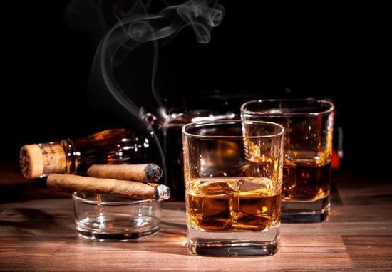 江苏6名违规违纪干部的烟酒人生，真是烟瘾酒瘾本色不改
