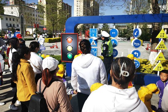 五寨县举办主题交通安全教育宣传活动