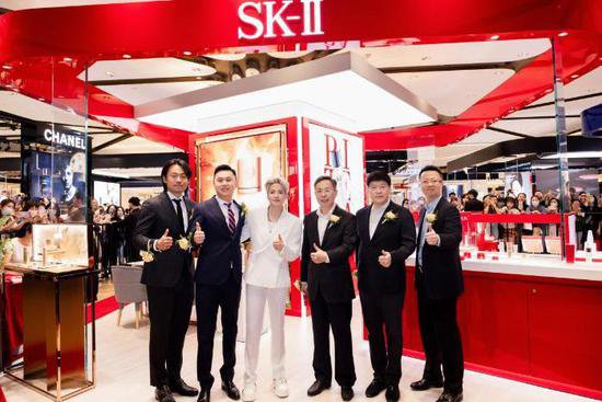 SK-II持续深化<em>线下</em>布局，上海专柜新升级