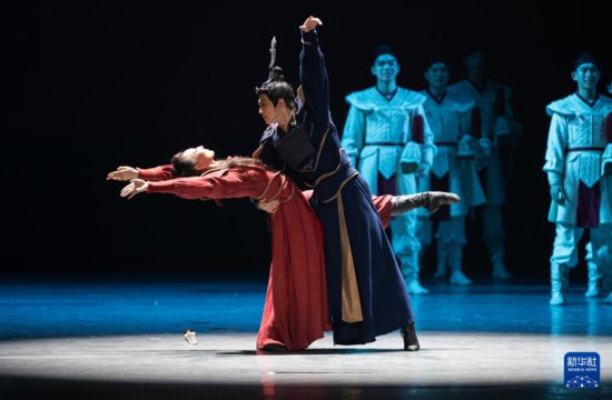 为中美文化交流画上浓墨重彩的一笔——中国舞剧《花木兰》在...