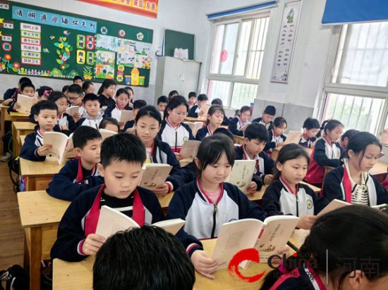 驻马店市第二十小学开展世界读书日活动