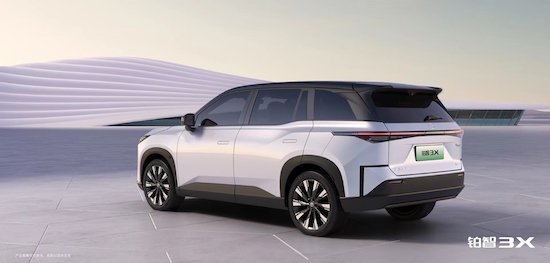 铂智品牌第二款新车 全新智能纯电SUV铂智3X北京车展全球首发