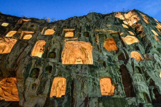 河南旅行<em>必去的景点</em>，在石窟中找寻历史的踪迹，欣赏文化底蕴！