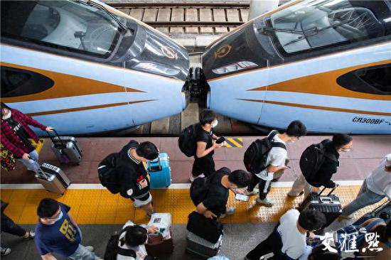 国庆假期旅客出行意愿强烈 铁路<em>南京</em>站预计发送旅客超380万人次