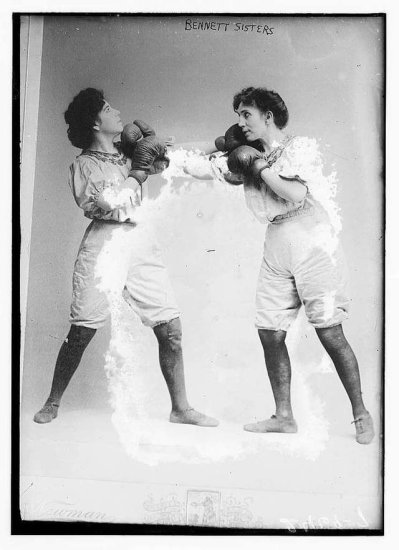16张百年前的女性运动健身老照片，尽管她们并<em>没有穿裤子</em>