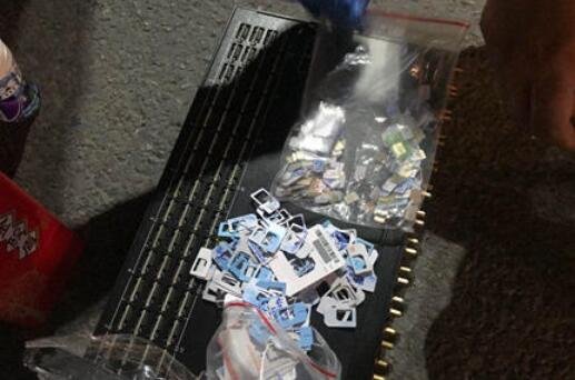 湖北<em>荆州</em>开发区警方打掉一电诈团伙 缴获292张电话卡