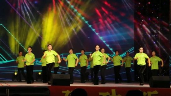 全市广场舞大赛举行，广丰区三支代表队获奖